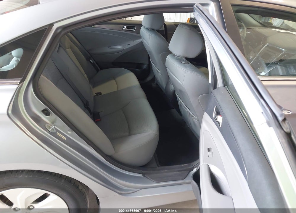 2014 HYUNDAI SONATA HYBRID VIN: KMHEC4A42EA118005