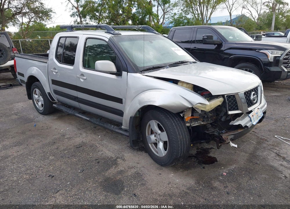 2005 NISSAN FRONTIER LE VIN: 1N6AD07W35C404903
