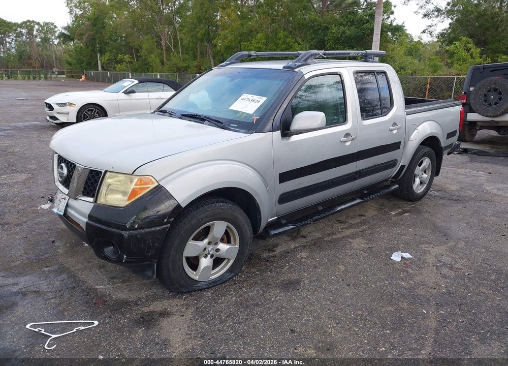2005 NISSAN FRONTIER LE VIN: 1N6AD07W35C404903