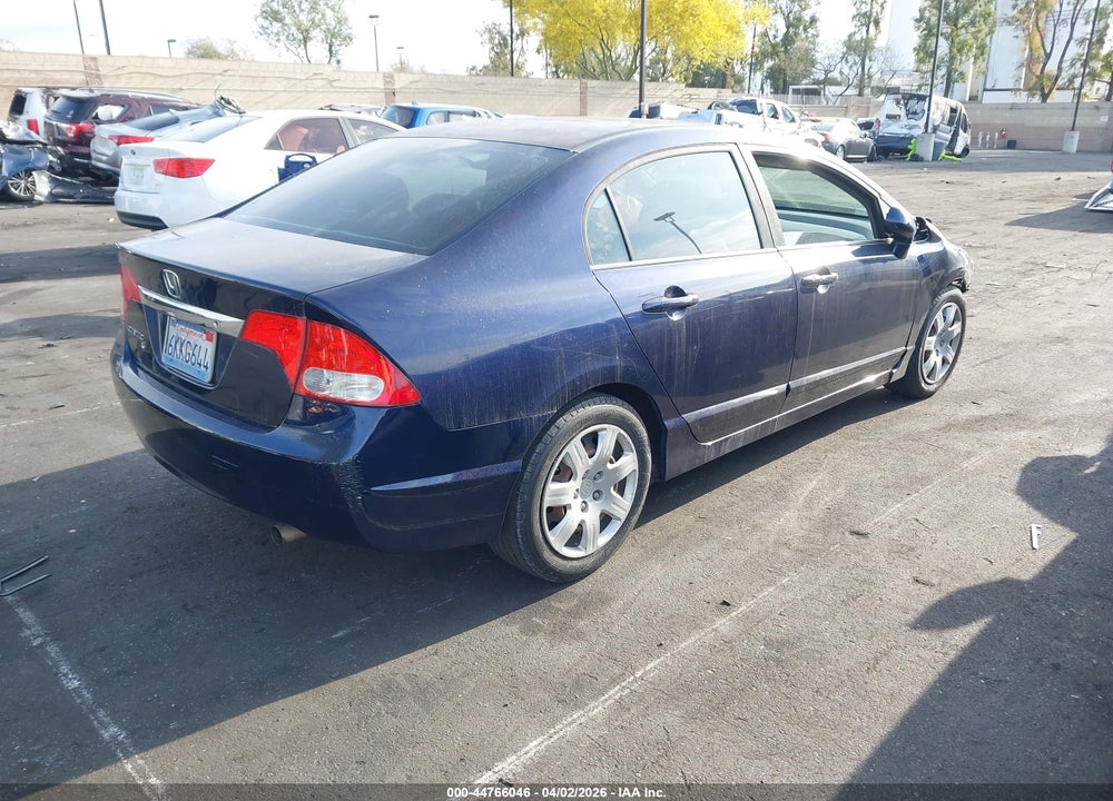 2010 HONDA CIVIC LX VIN: 19XFA1F5XAE018191