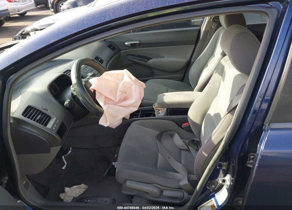 2010 HONDA CIVIC LX VIN: 19XFA1F5XAE018191