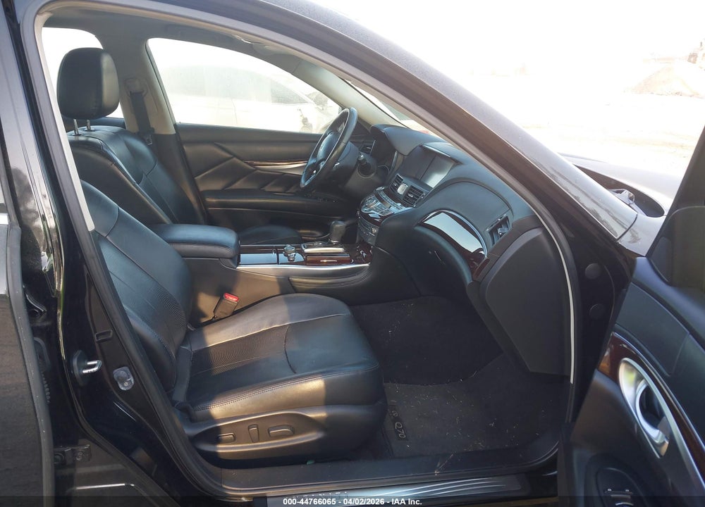 2015 INFINITI Q70 3.7 VIN: JN1BY1AP2FM541851