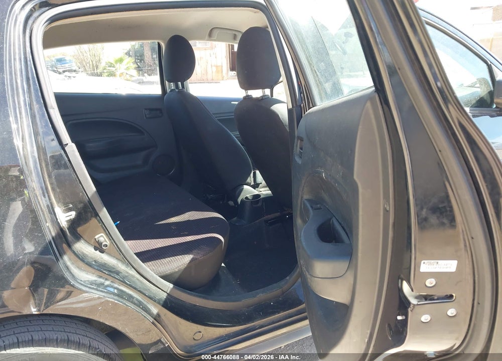 2014 MITSUBISHI MIRAGE ES VIN: ML32A4HJ0EH004569