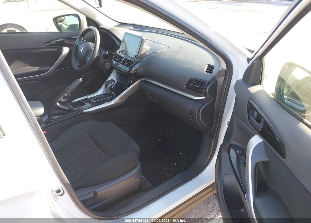 2022 MITSUBISHI ECLIPSE CROSS LE VIN: JA4ASVAA7NZ029088