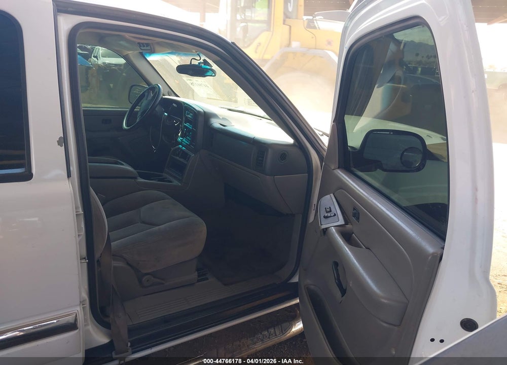 2006 GMC YUKON SLE VIN: 1GKEC13TX6R118879