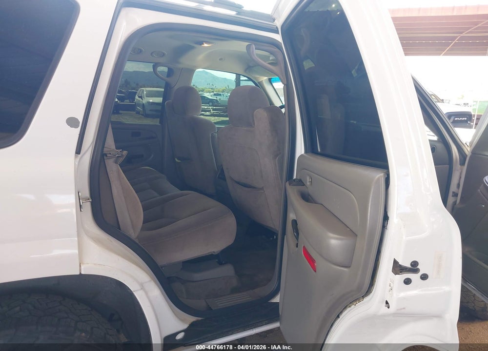 2006 GMC YUKON SLE VIN: 1GKEC13TX6R118879
