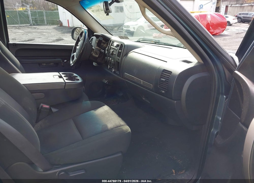 2010 CHEVROLET SILVERADO 1500 LT VIN: 1GCSKSE3XAZ102825