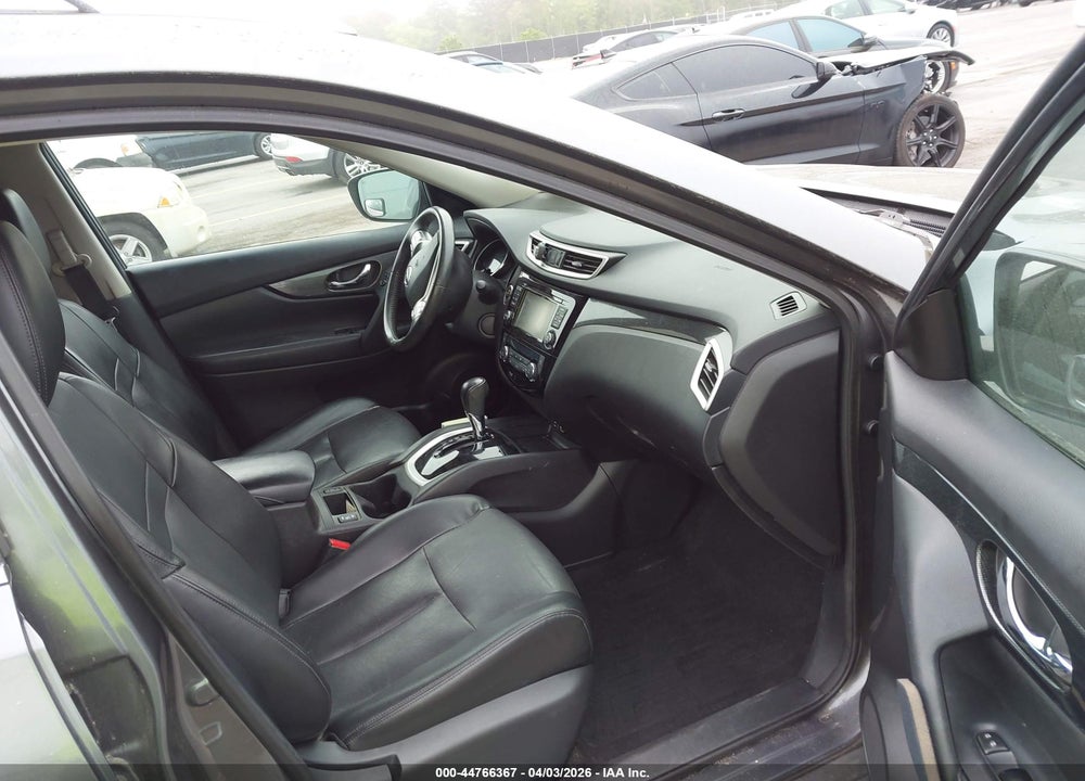 2015 NISSAN ROGUE SL VIN: 5N1AT2MV9FC920273