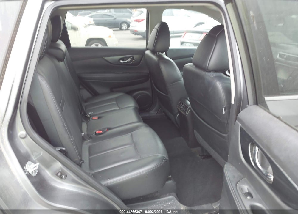 2015 NISSAN ROGUE SL VIN: 5N1AT2MV9FC920273
