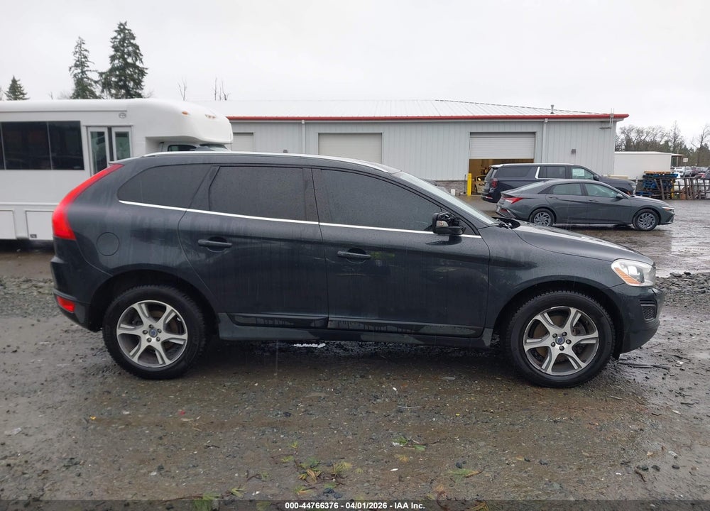 2013 VOLVO XC60 T6 VIN: YV4902DZXD2446370
