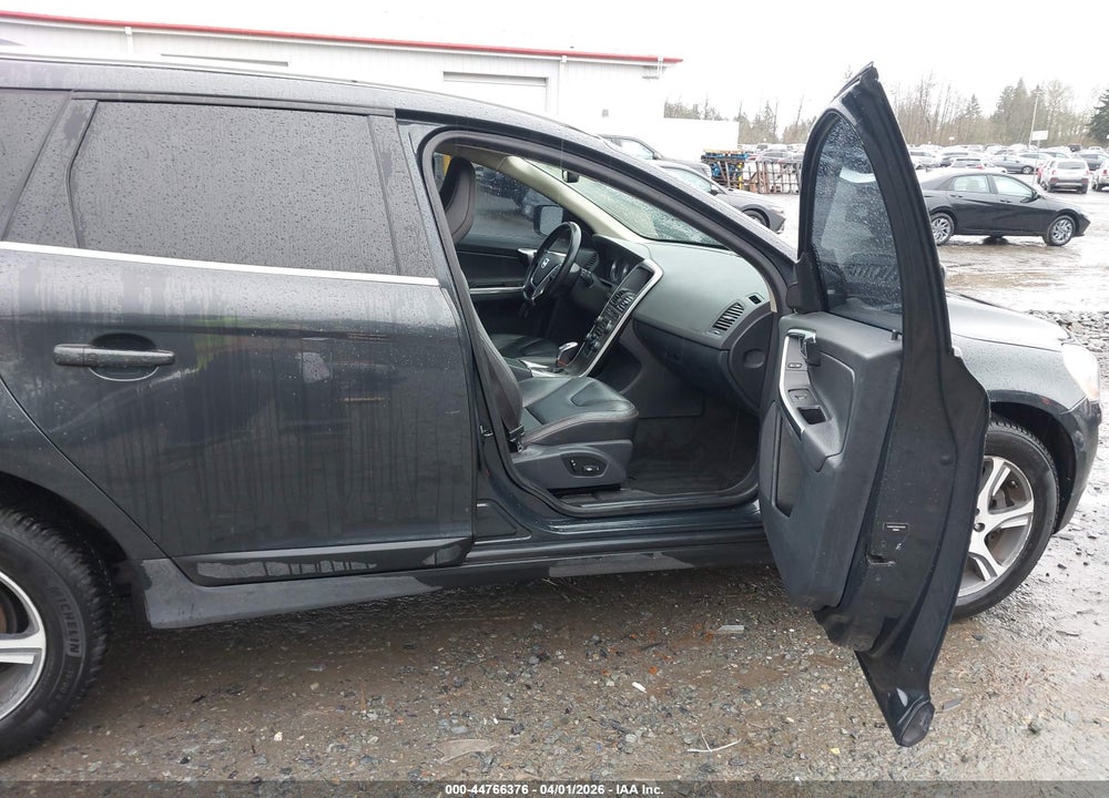 2013 VOLVO XC60 T6 VIN: YV4902DZXD2446370