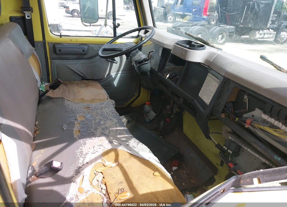 1996 INTERNATIONAL 4000 4700 VIN: 1HTSCABM4TH379096