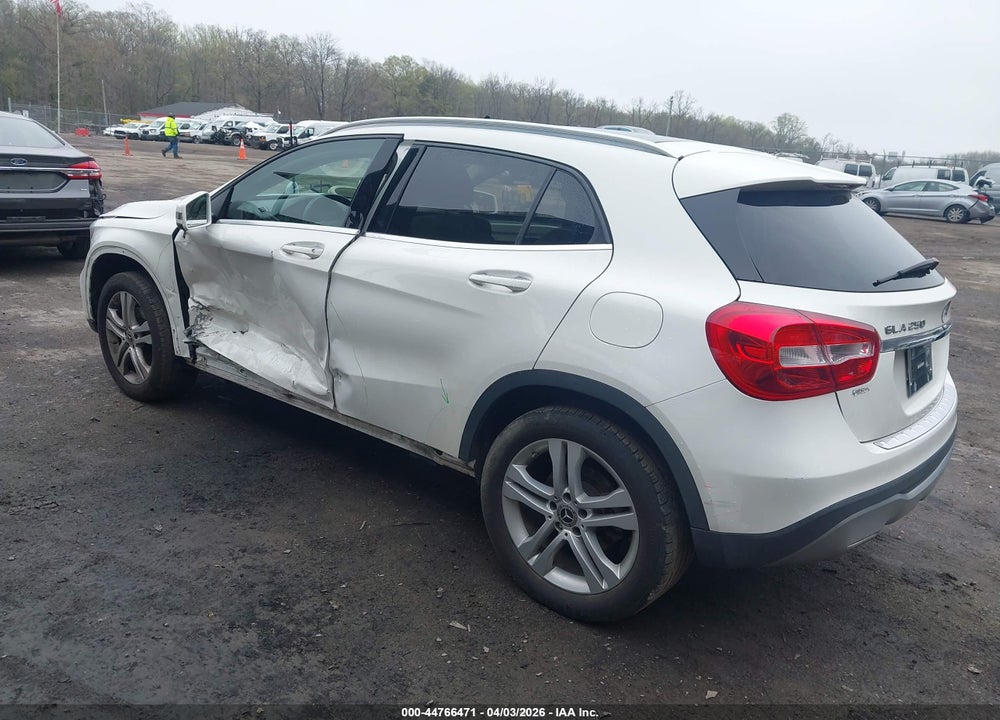2019 MERCEDES-BENZ GLA 250 4MATIC VIN: WDCTG4GBXKU000729