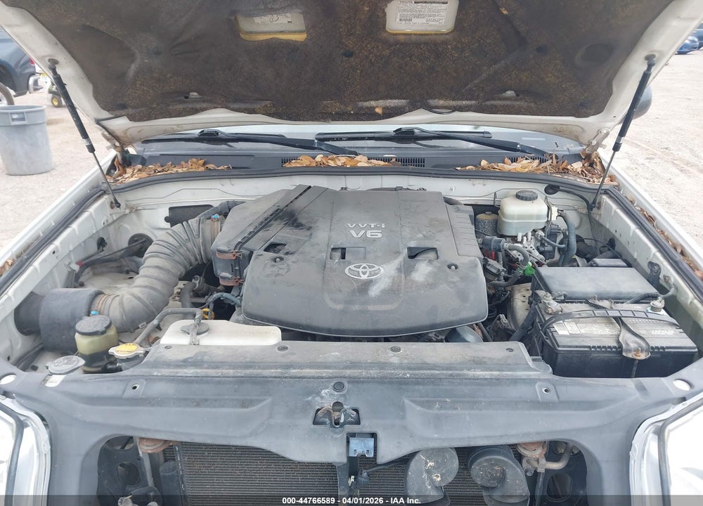 2005 TOYOTA 4RUNNER SR5 V6 VIN: JTEZU14R258040501