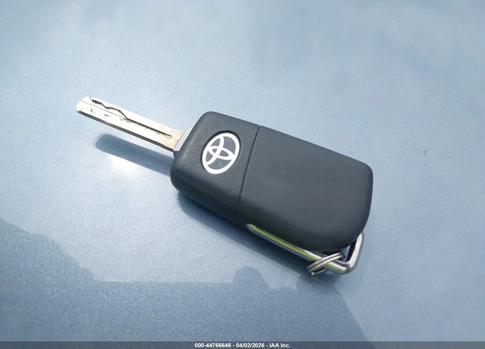 2024 TOYOTA COROLLA LE VIN: 5YFB4MDE1RP160479