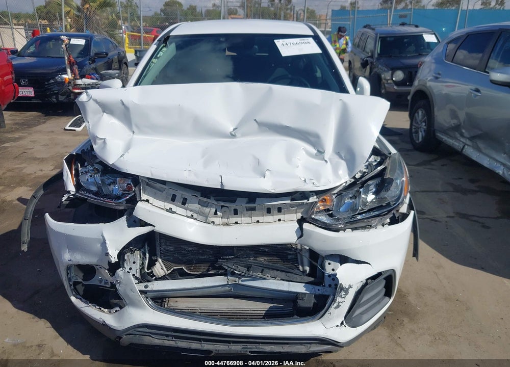 2019 CHEVROLET TRAX LS VIN: 3GNCJKSB9KL118579