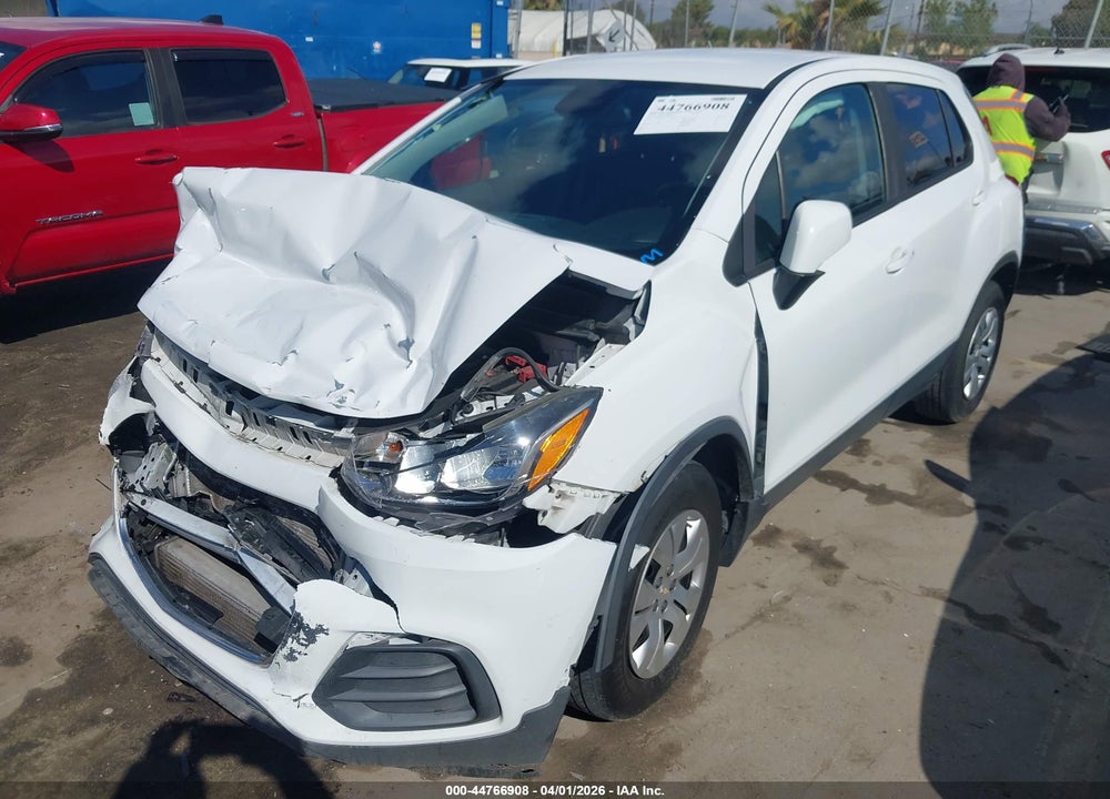 2019 CHEVROLET TRAX LS VIN: 3GNCJKSB9KL118579