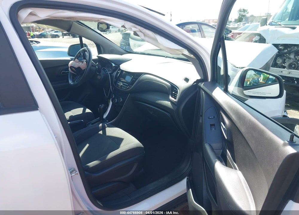 2019 CHEVROLET TRAX LS VIN: 3GNCJKSB9KL118579