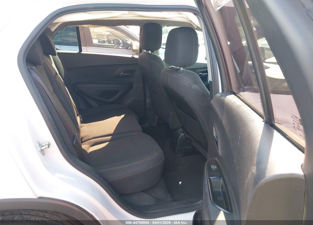 2019 CHEVROLET TRAX LS VIN: 3GNCJKSB9KL118579