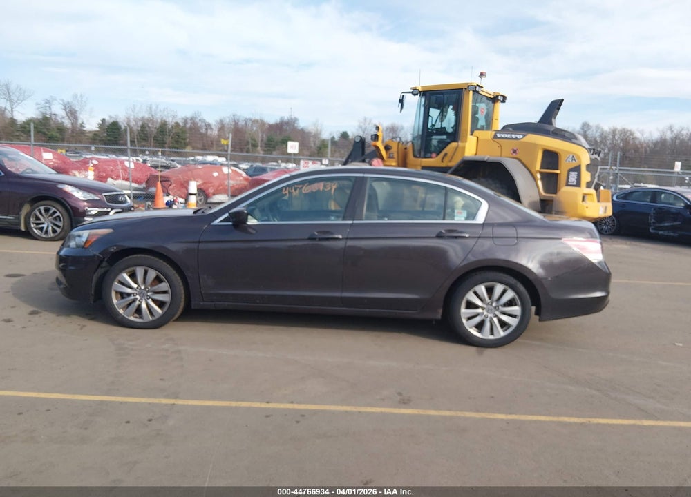 2012 HONDA ACCORD 2.4 EX VIN: 1HGCP2F77CA131483