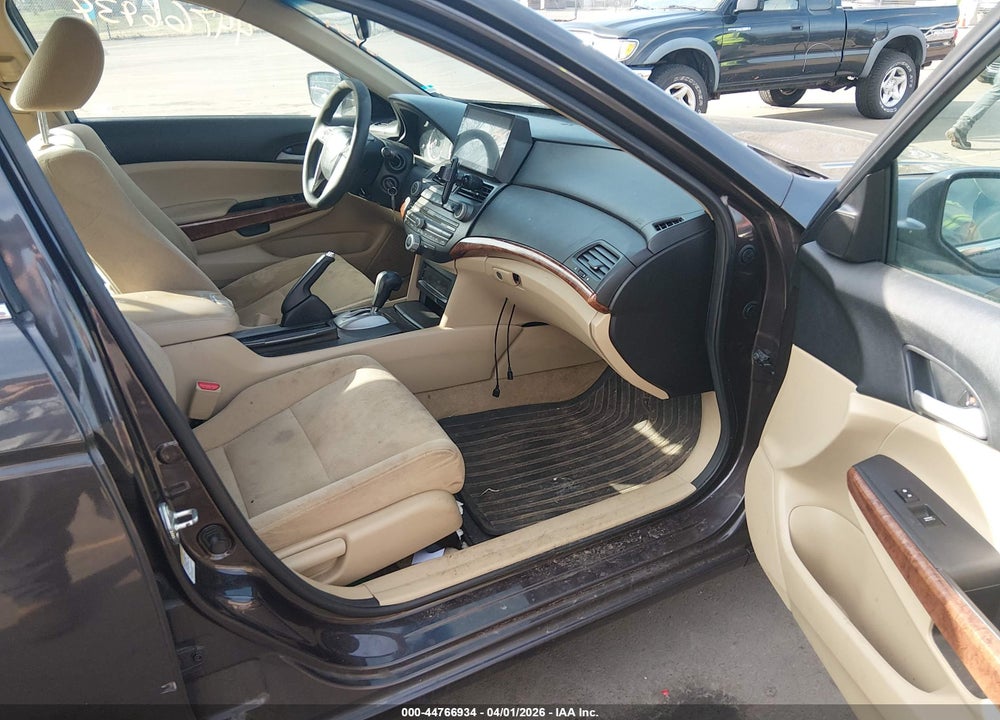 2012 HONDA ACCORD 2.4 EX VIN: 1HGCP2F77CA131483