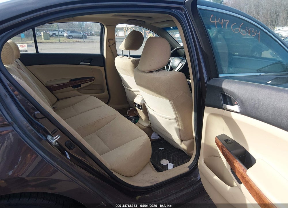 2012 HONDA ACCORD 2.4 EX VIN: 1HGCP2F77CA131483