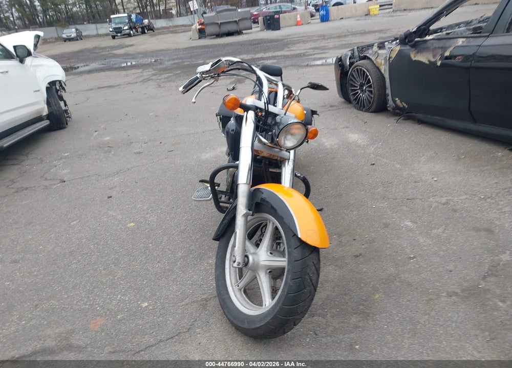 2011 HONDA VT1300 CTA VIN: JH2SC66J3BK000009