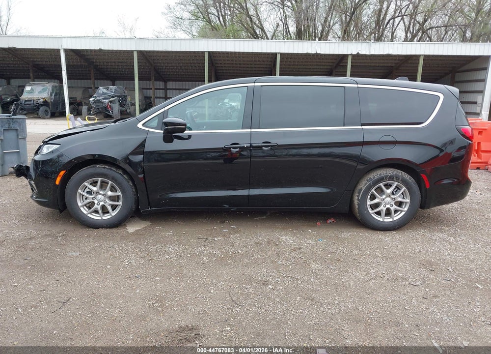 2026 CHRYSLER PACIFICA SELECT VIN: 2C4RC1BG4TR235557