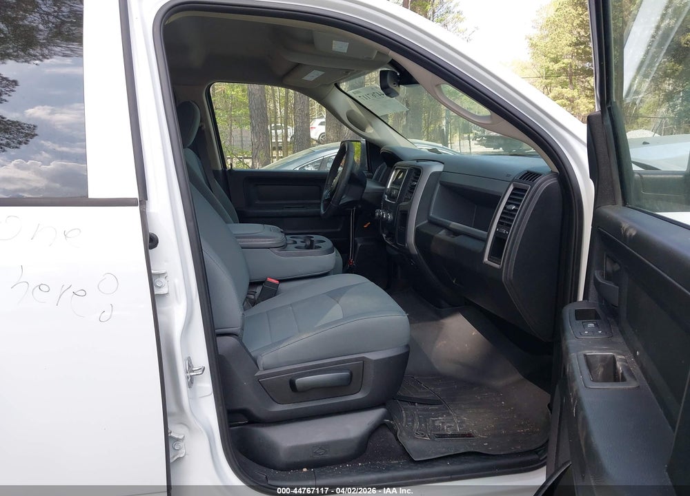 2019 RAM 1500 CLASSIC TRADESMAN  4X2 6'4 BOX VIN: 1C6RR6FT5KS500770