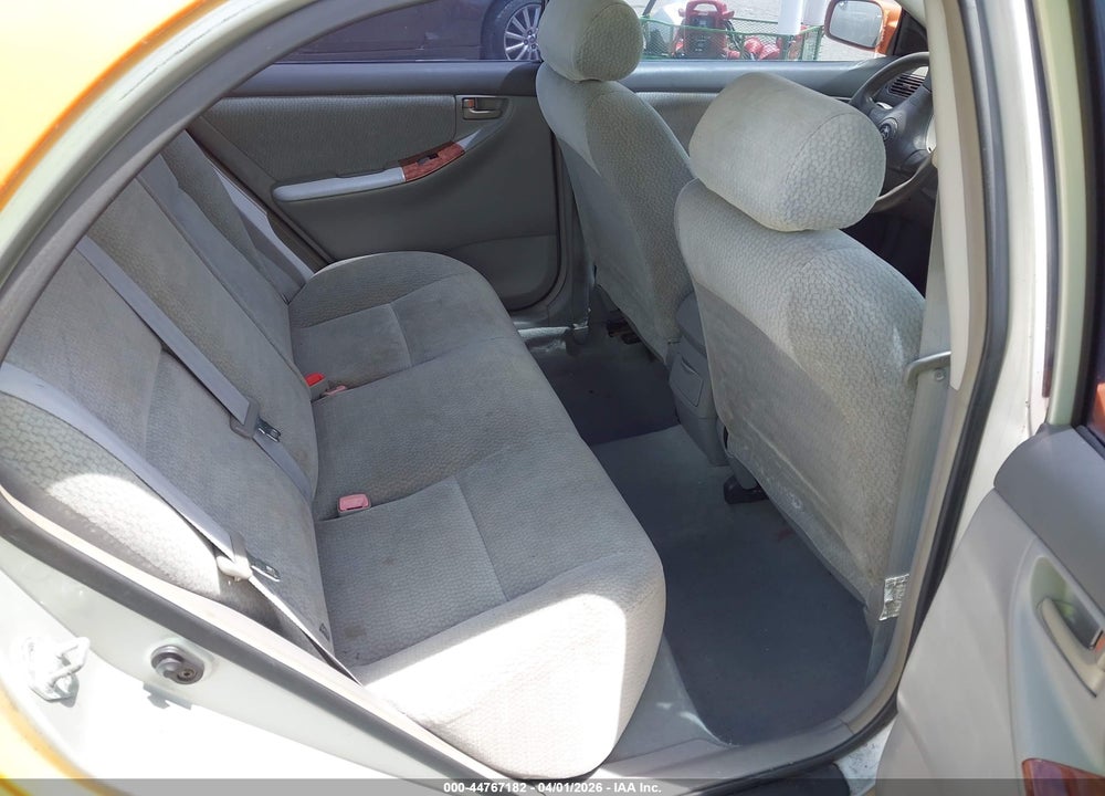 2004 TOYOTA COROLLA LE VIN: 2T1BR32E84C275118