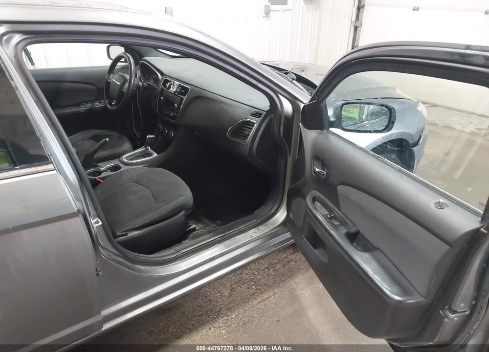 2012 CHRYSLER 200 LX VIN: 1C3CCBAB6CN222523