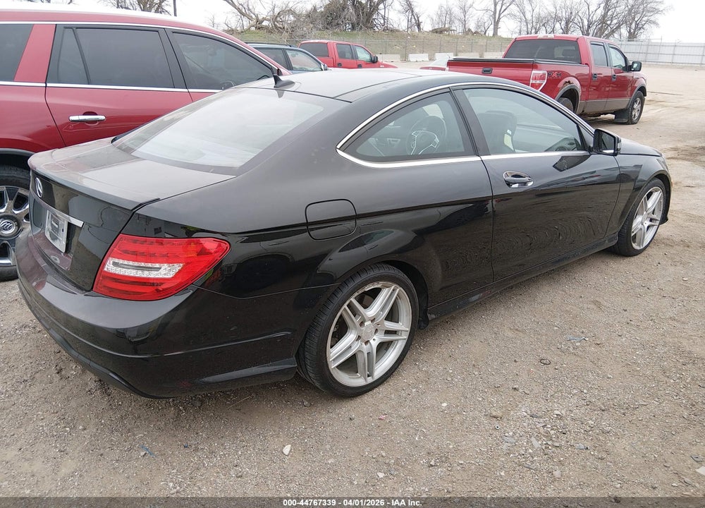 2013 MERCEDES-BENZ C 250 VIN: WDDGJ4HB5DG035547