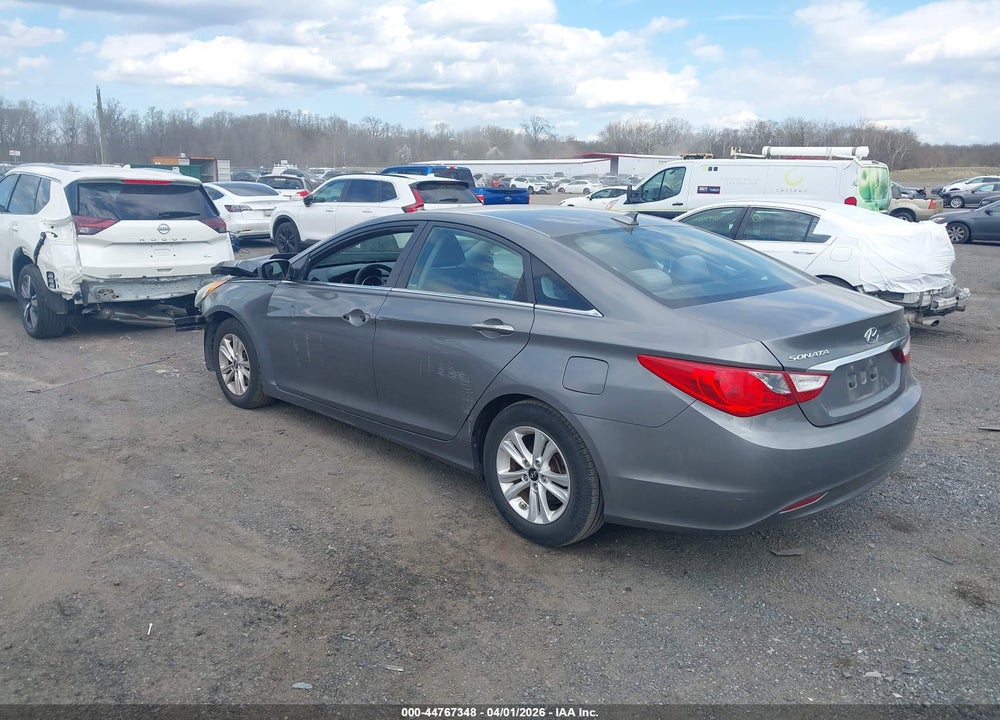2013 HYUNDAI SONATA GLS VIN: 5NPEB4AC8DH531004