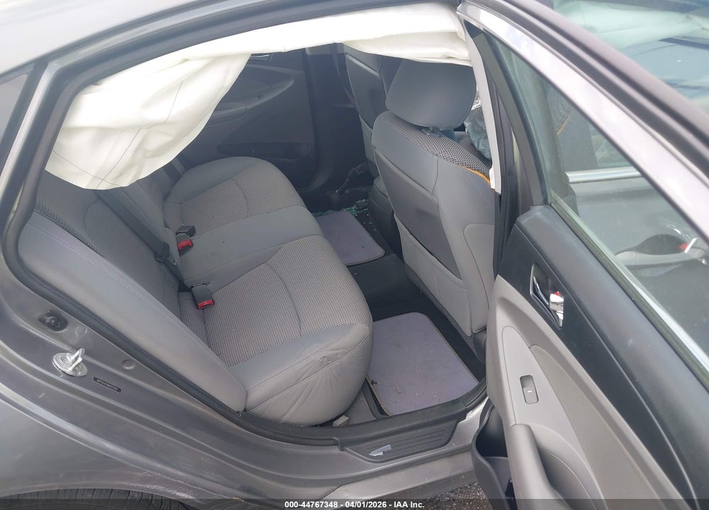 2013 HYUNDAI SONATA GLS VIN: 5NPEB4AC8DH531004