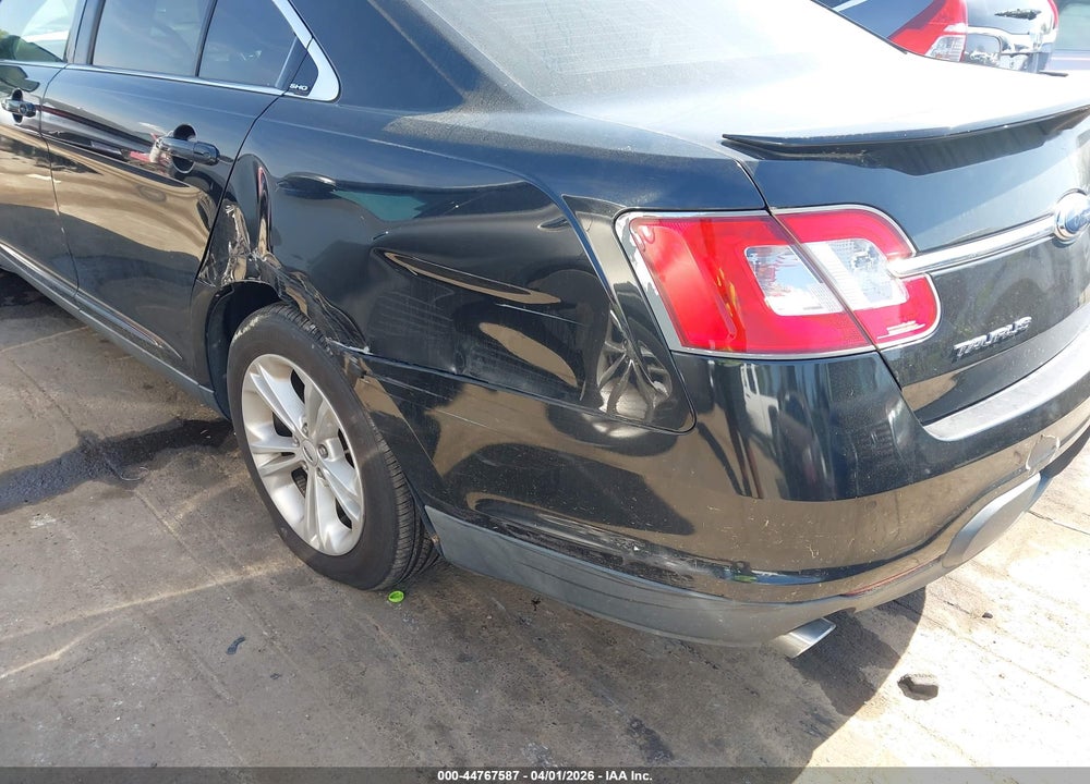 2010 FORD TAURUS SHO VIN: 1FAHP2KT1AG130983