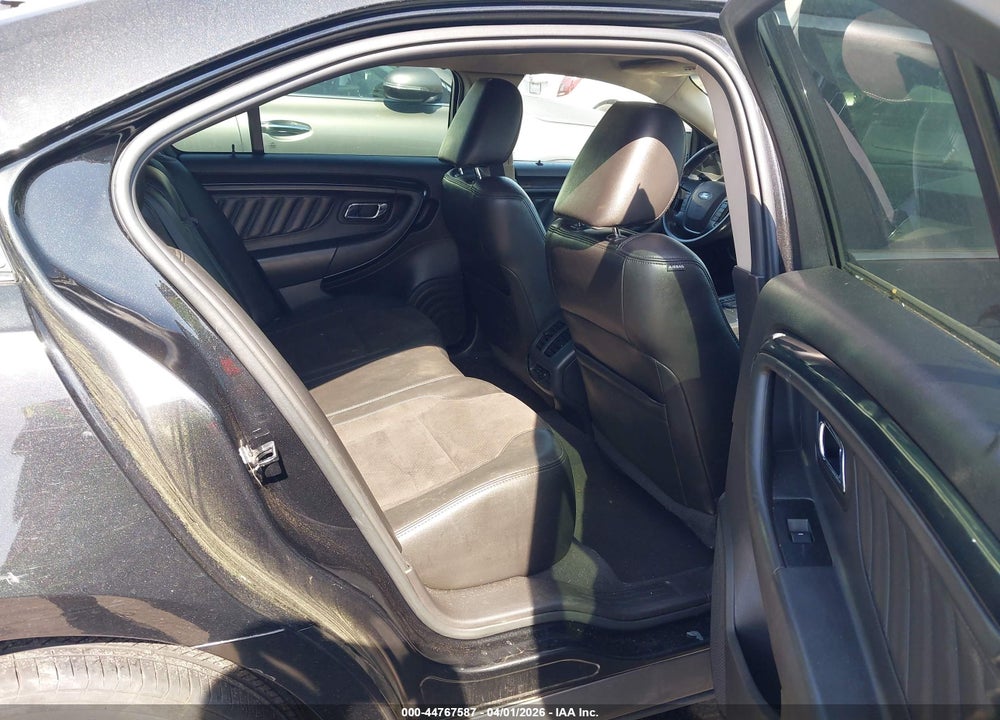 2010 FORD TAURUS SHO VIN: 1FAHP2KT1AG130983