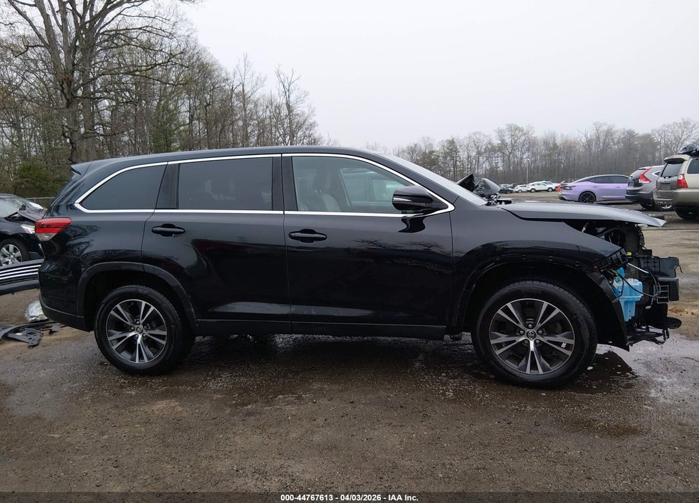 2019 TOYOTA HIGHLANDER LE VIN: 5TDZARFH1KS059435