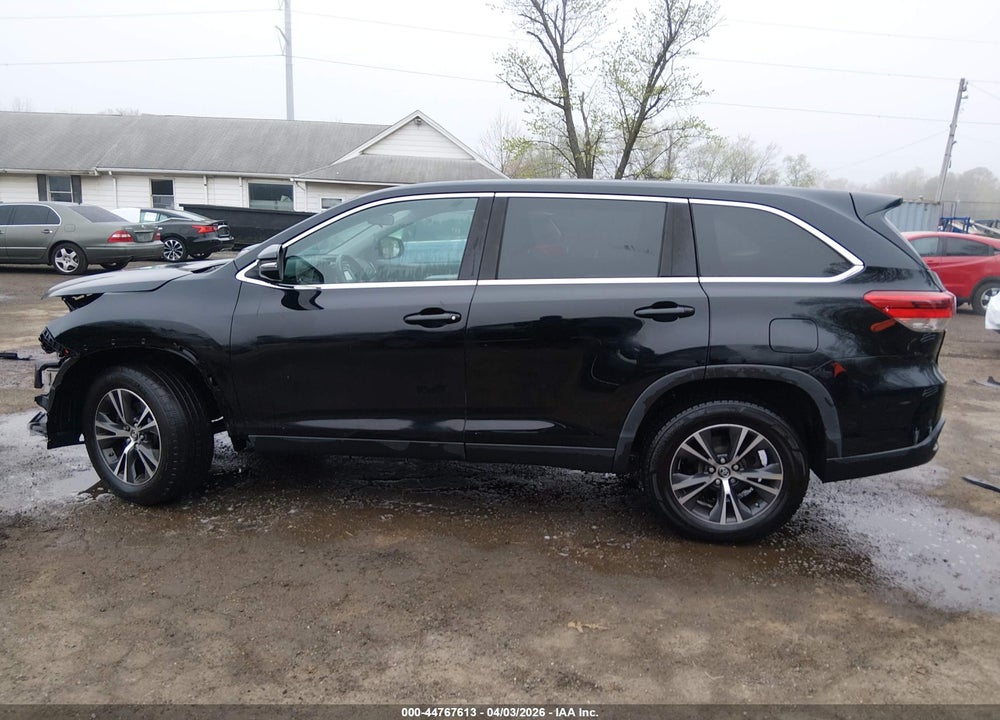 2019 TOYOTA HIGHLANDER LE VIN: 5TDZARFH1KS059435