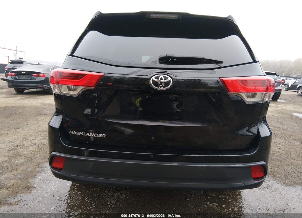 2019 TOYOTA HIGHLANDER LE VIN: 5TDZARFH1KS059435