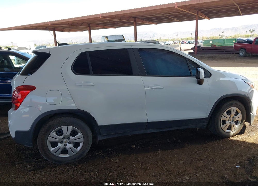2018 CHEVROLET TRAX LS VIN: KL7CJKSB1JB722567