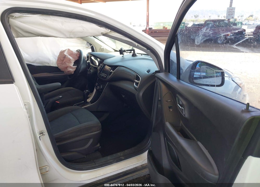 2018 CHEVROLET TRAX LS VIN: KL7CJKSB1JB722567