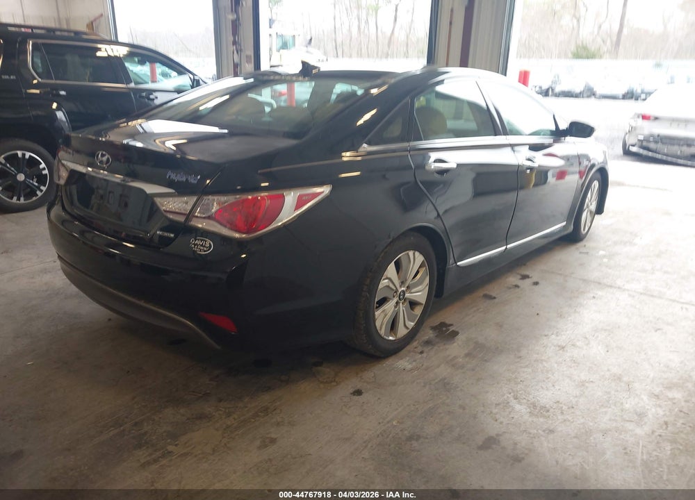 2014 HYUNDAI SONATA HYBRID LIMITED VIN: KMHEC4A48EA104237