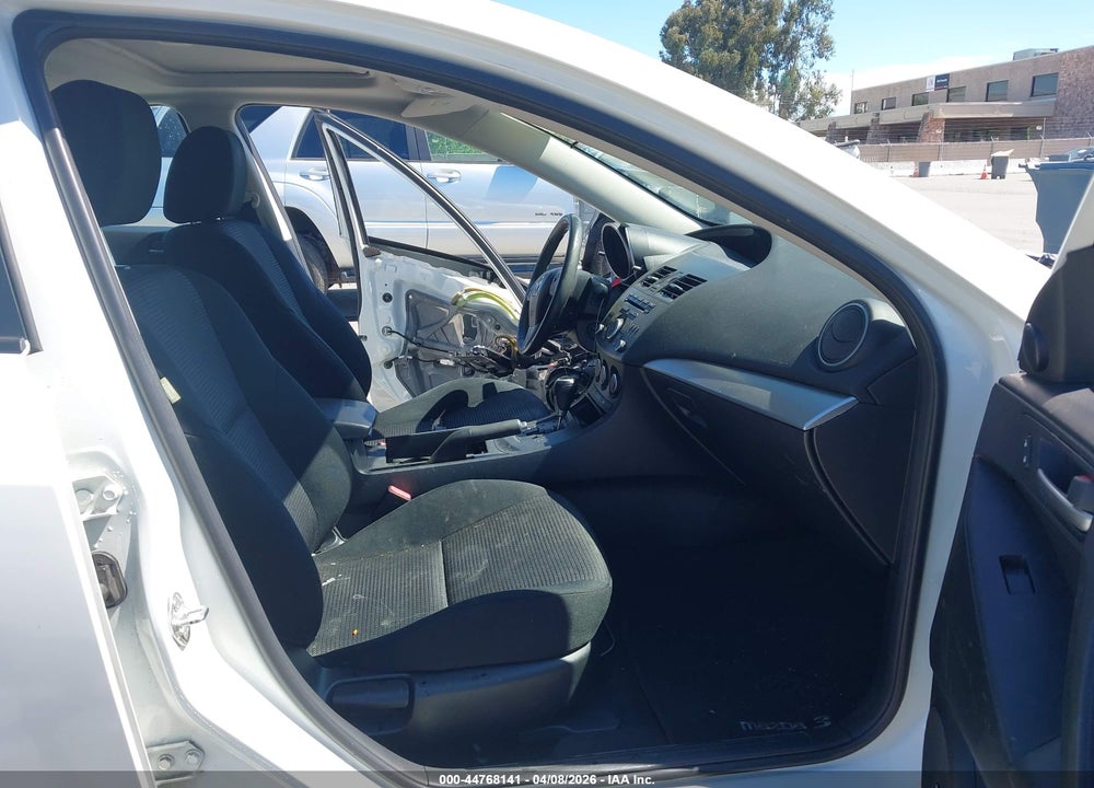 2013 MAZDA 3 I TOURING VIN: JM1BL1V78D1827529