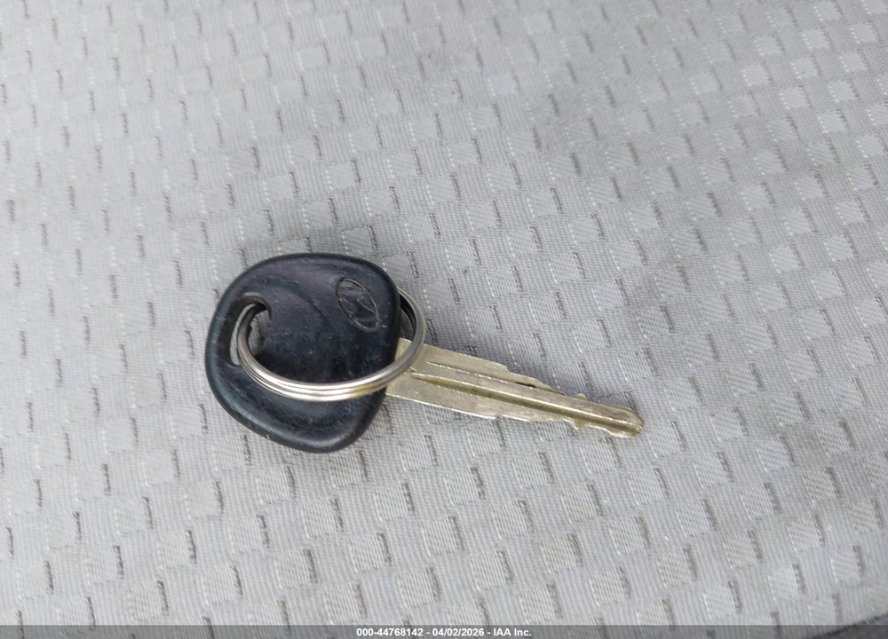 2007 HYUNDAI ACCENT GS VIN: KMHCM36C97U054125