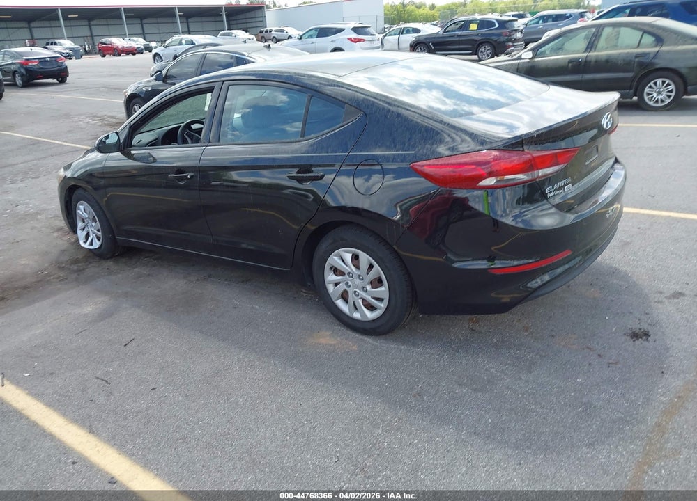 2018 HYUNDAI ELANTRA SE VIN: 5NPD74LF1JH217677