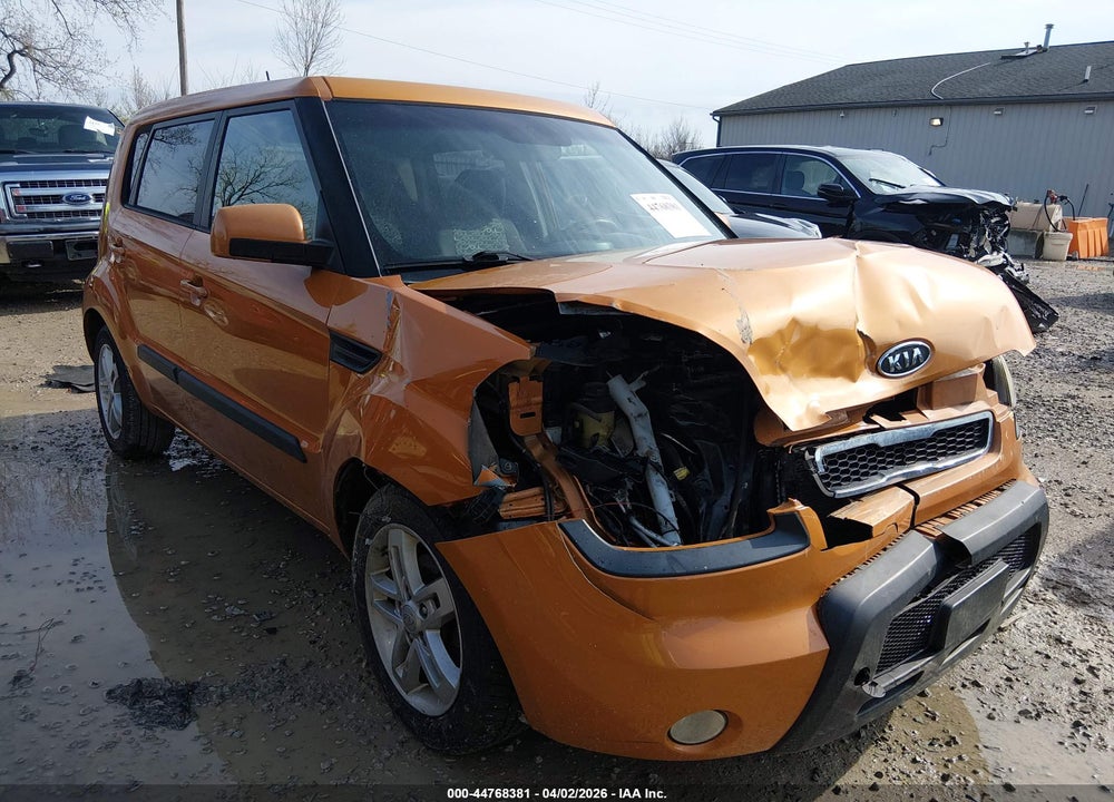 2011 KIA SOUL + VIN: KNDJT2A26B7312356