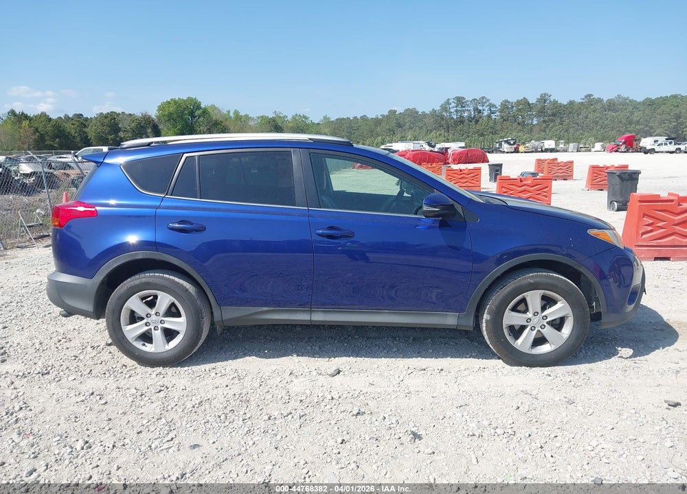 2014 TOYOTA RAV4 XLE VIN: 2T3WFREV9EW113949
