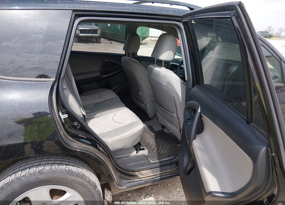 2011 TOYOTA RAV4 VIN: JTMZF4DVXB5037498