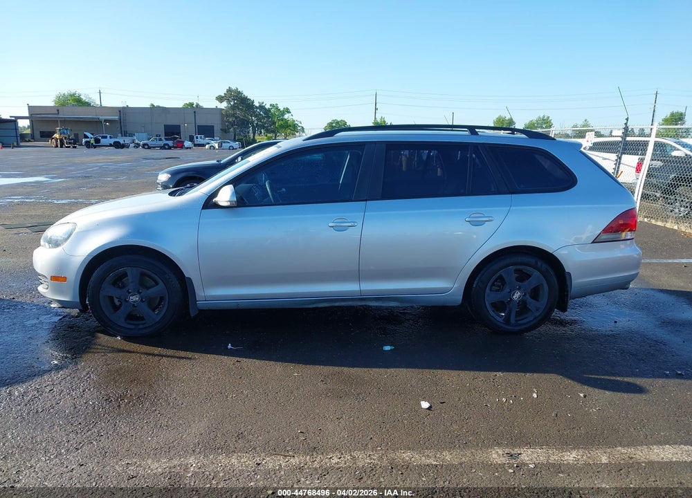 2014 VOLKSWAGEN JETTA SPORTWAGEN 2.5L S VIN: 3VWPP7AJ2EM600840