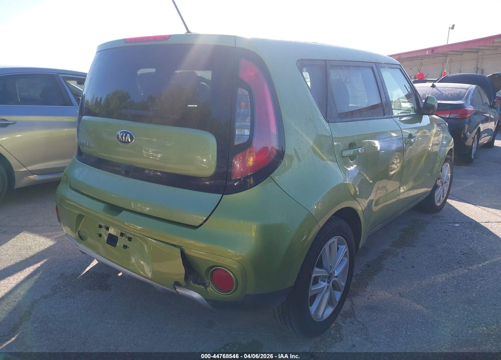 2018 KIA SOUL + VIN: KNDJP3A50J7902717